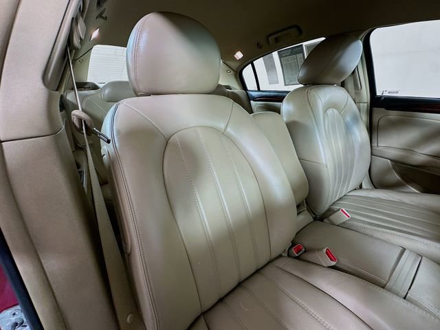 Used 2011 Buick Lucerne CXL w/ Driver Confidence Package FWD image 26