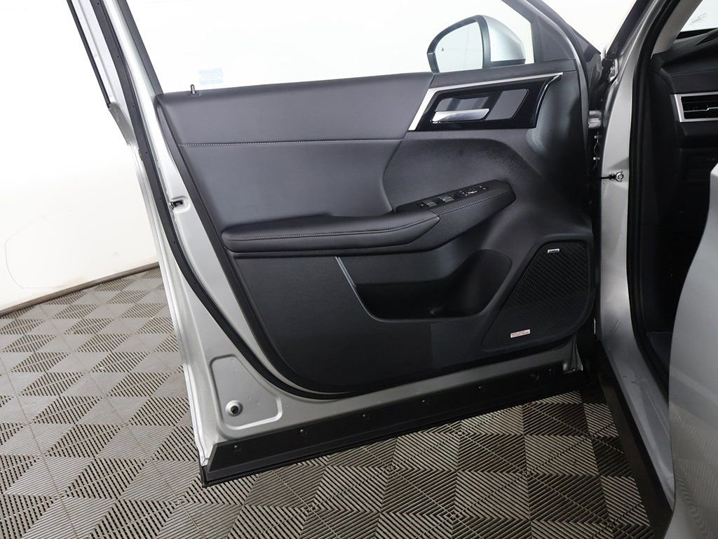 New 2026 Mitsubishi Outlander SE image 25