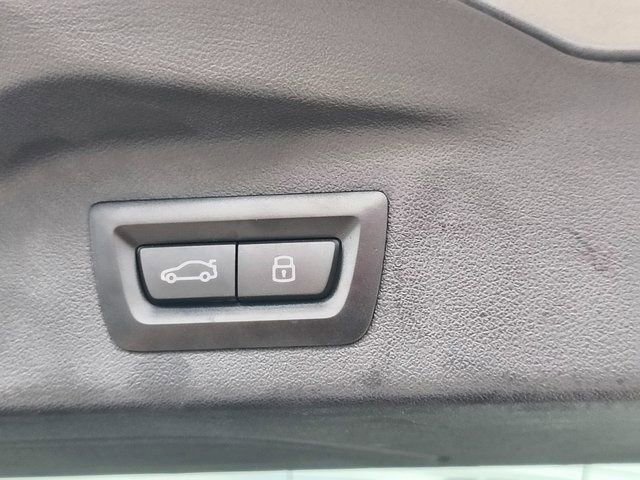 Used 2024 BMW X7 M60i w/ Executive Package image 32