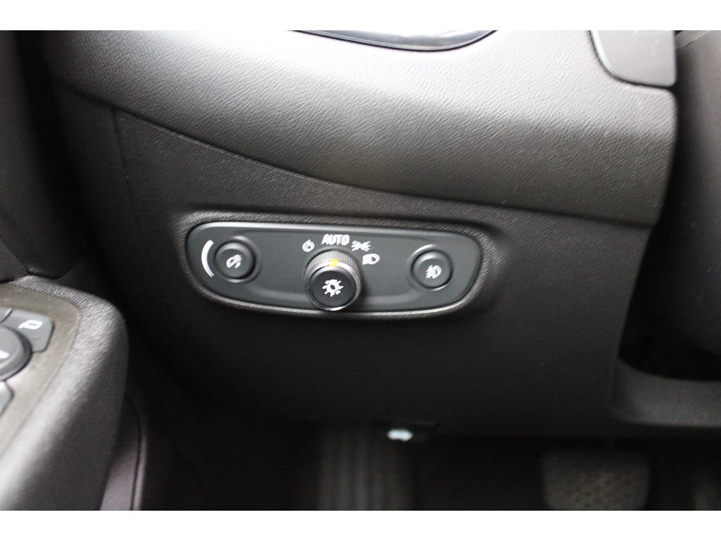 Used 2021 Chevrolet Equinox LT image 25