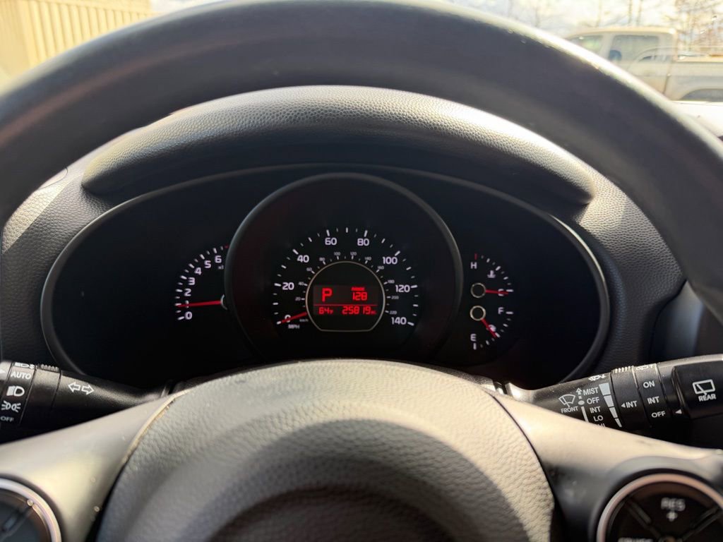 Used 2019 Kia Soul image 16