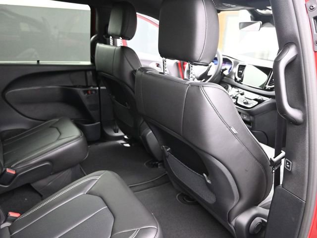 New 2026 Chrysler Voyager LX image 19
