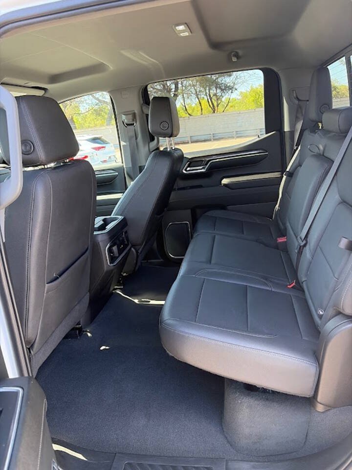 Used 2023 Chevrolet Silverado 1500 LTZ w/ LTZ Convenience Package II AWD/4WD image 17