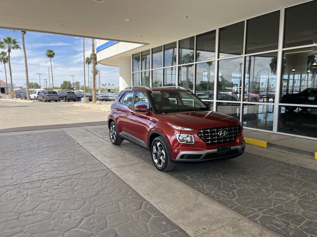 Used 2025 Hyundai Venue SEL image 5