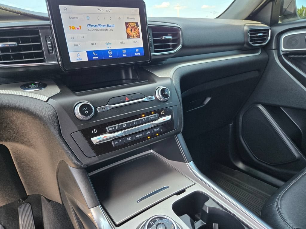 Used 2020 Ford Explorer XLT w/ Equipment Group 202A AWD/4WD image 24
