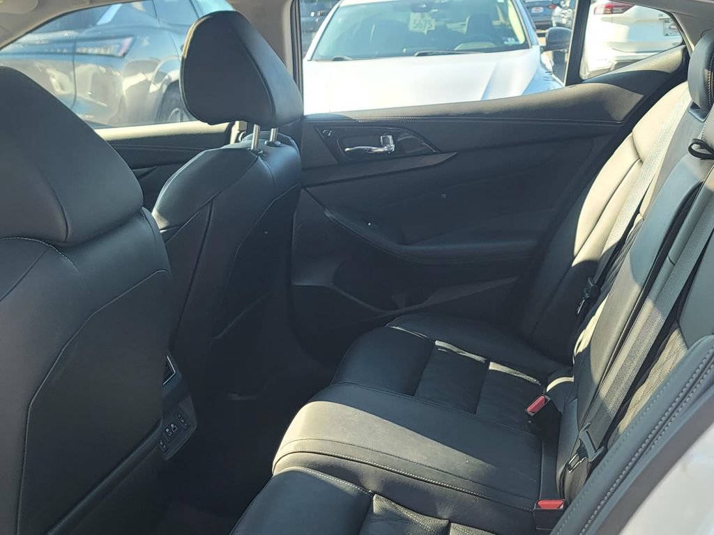Used 2023 Nissan Maxima Platinum w/ Sport Mat Group FWD image 17