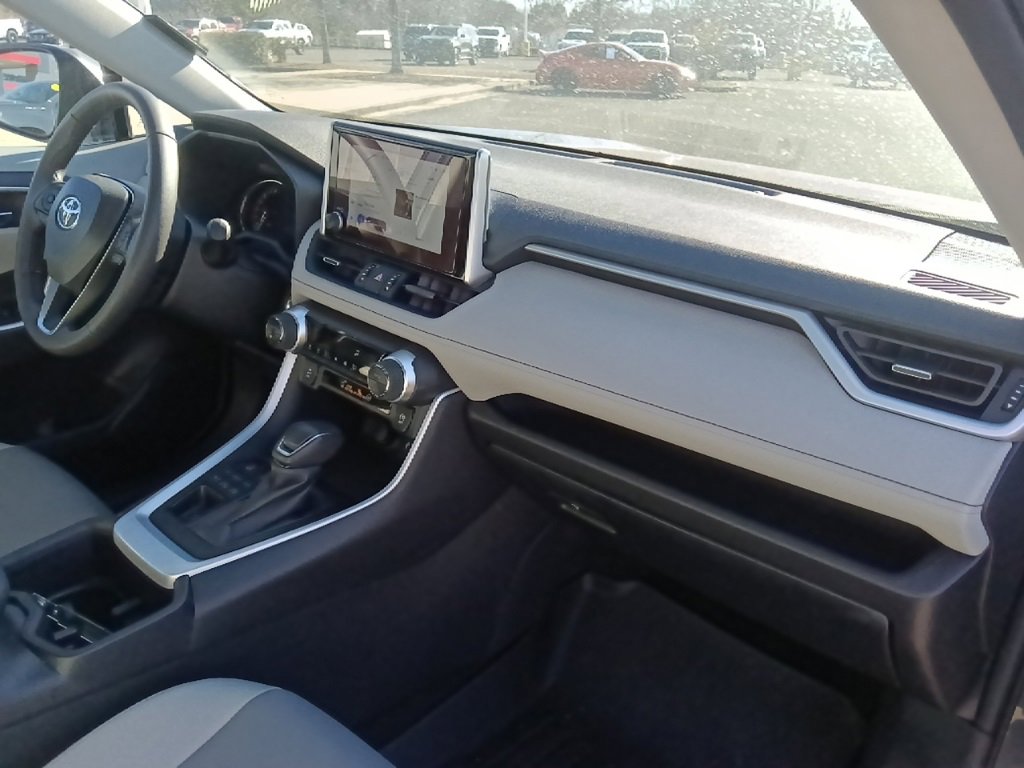 Used 2024 Toyota RAV4 XLE Premium image 33