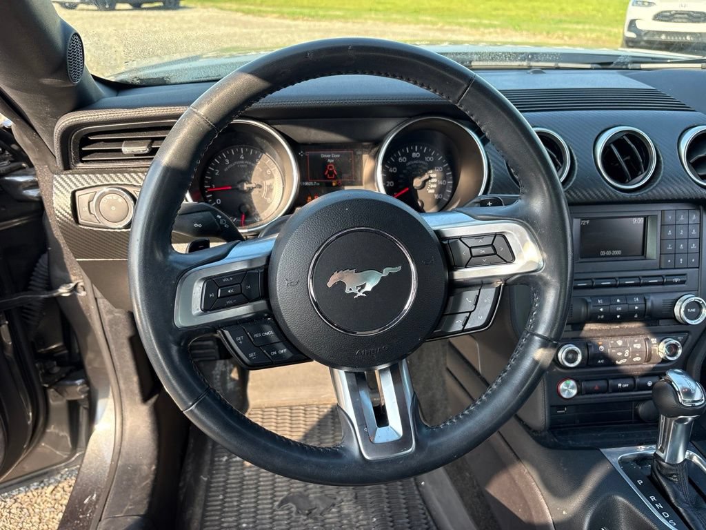 Used 2018 Ford Mustang Coupe RWD image 16
