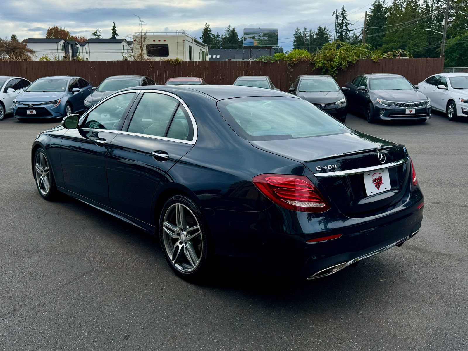 Used 2017 Mercedes-Benz E 300 image 5