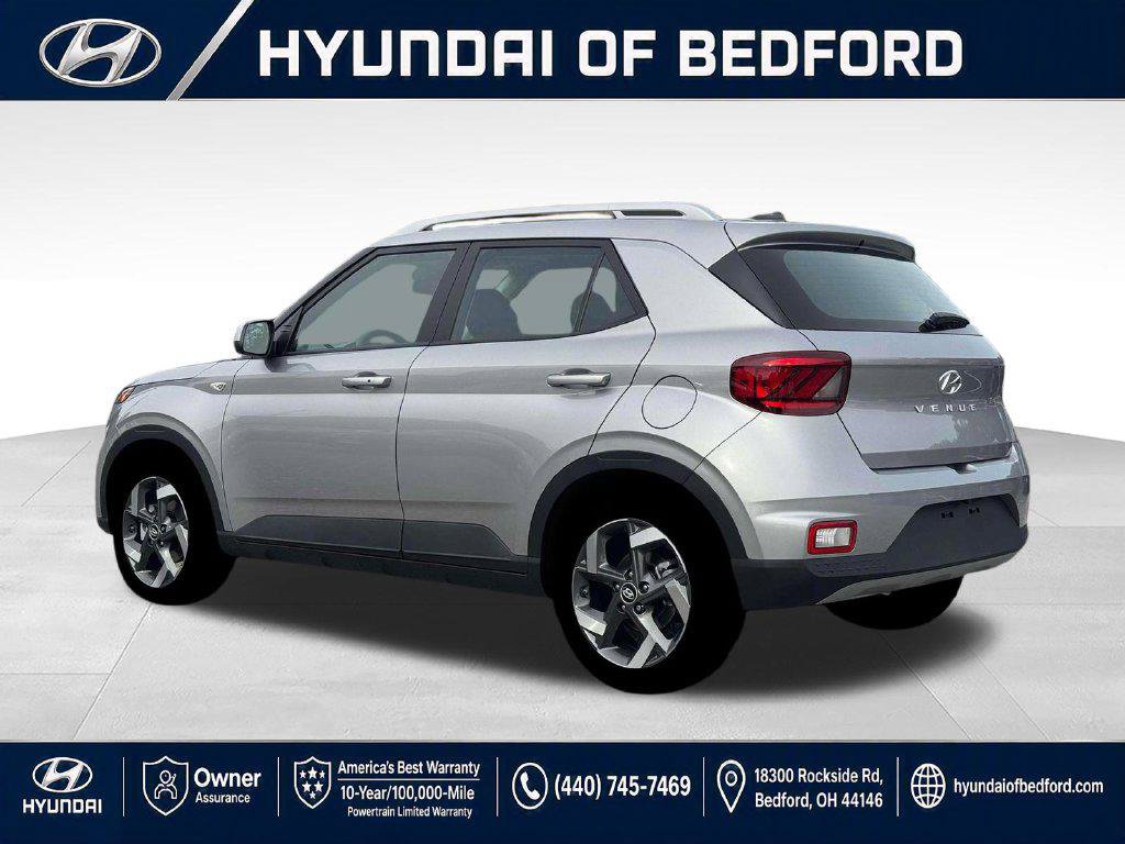 New 2026 Hyundai Venue SEL FWD image 4