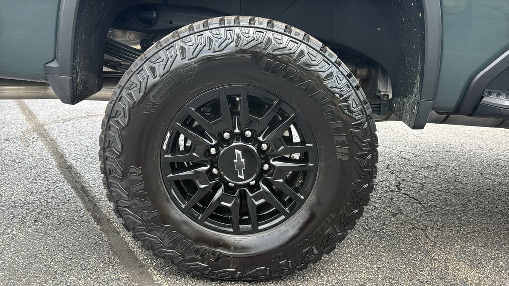 Used 2026 Chevrolet Silverado 2500 ZR2 AWD/4WD image 8