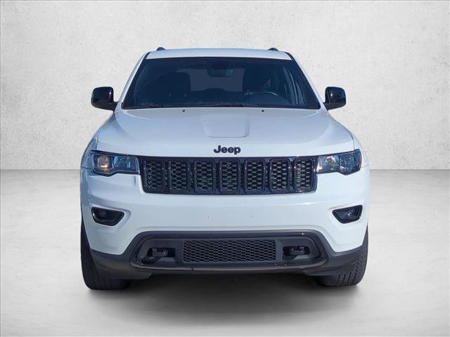 Used 2019 Jeep Grand Cherokee Laredo image 2
