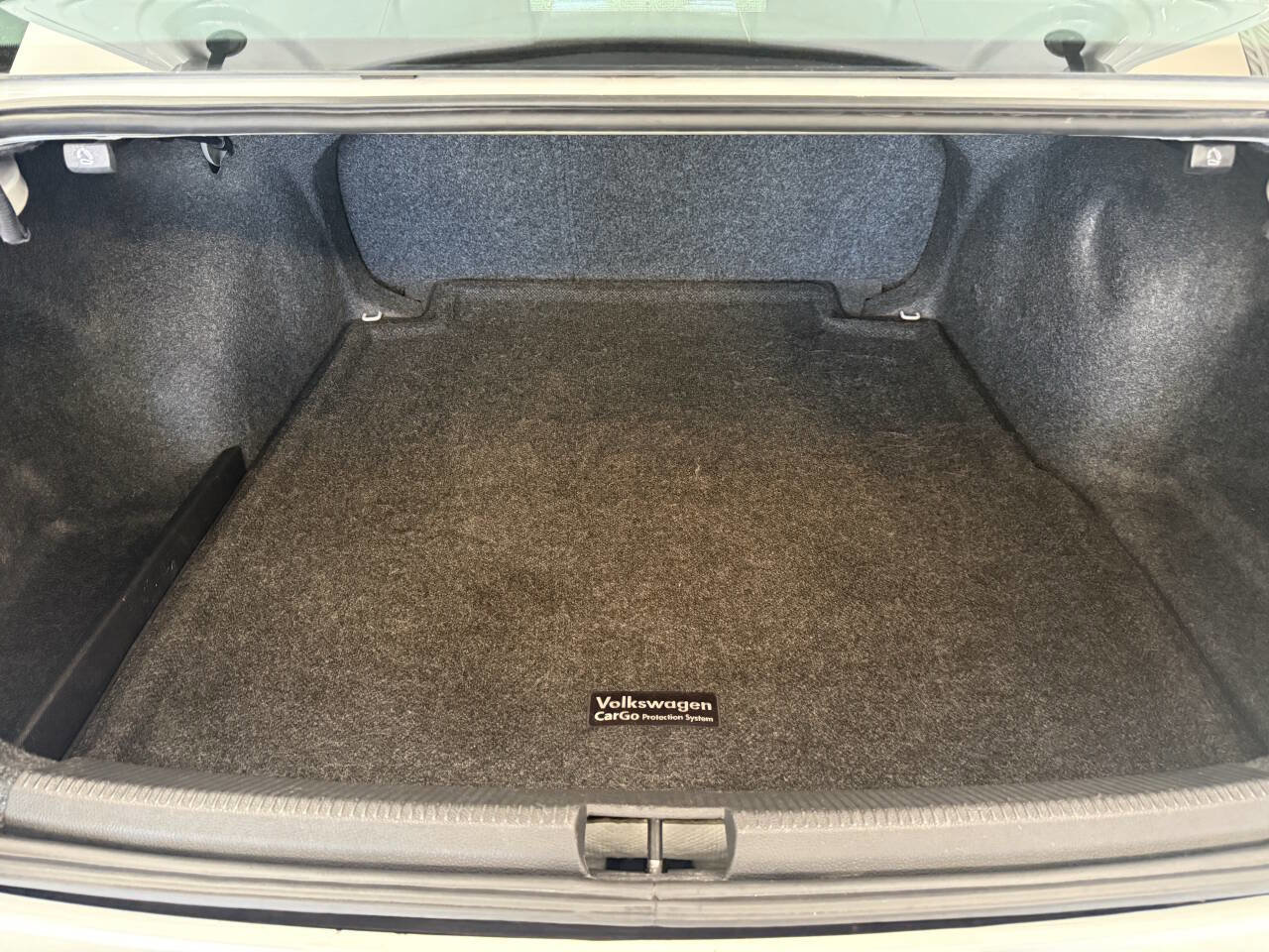 Used 2016 Volkswagen Passat 1.8T R-Line image 24