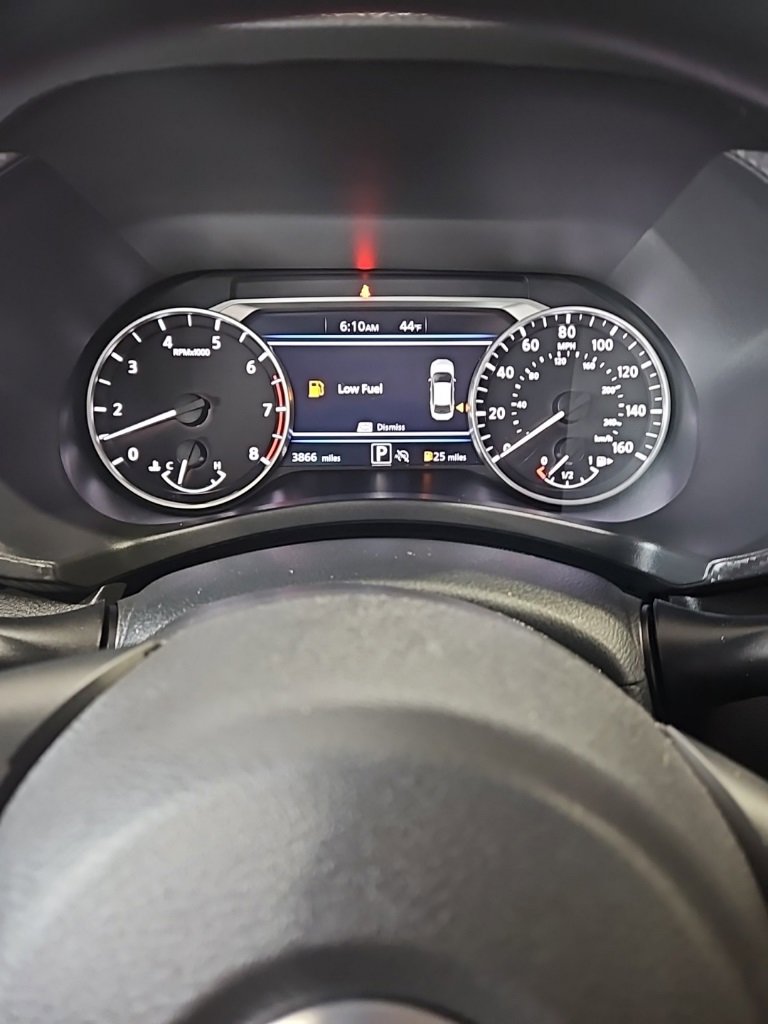 Used 2025 Nissan Sentra SV image 32