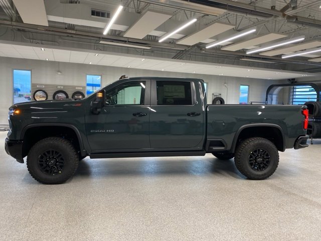 New 2026 Chevrolet Silverado 2500 ZR2 image 9