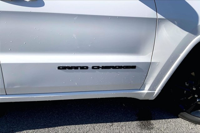 Used 2021 Jeep Grand Cherokee Laredo X AWD/4WD image 7