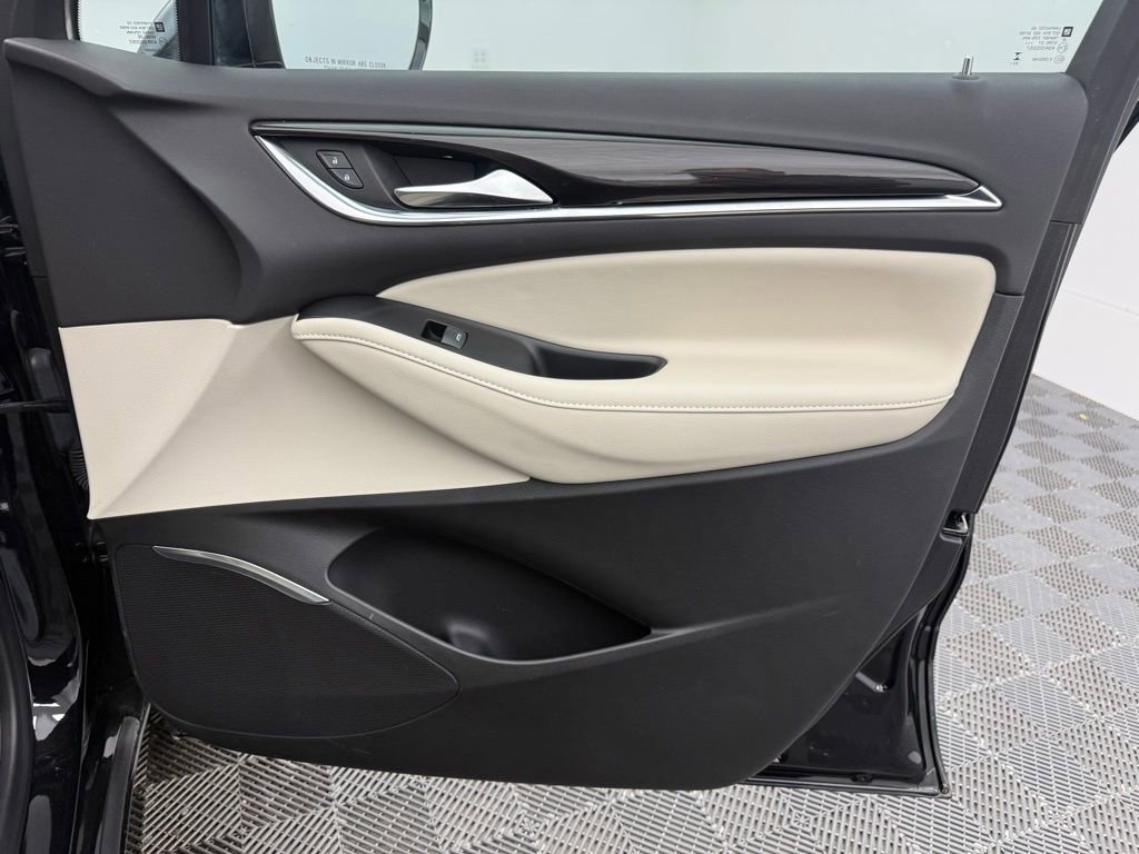 Used 2024 Buick Enclave Essence w/ Sport Touring Edition image 30