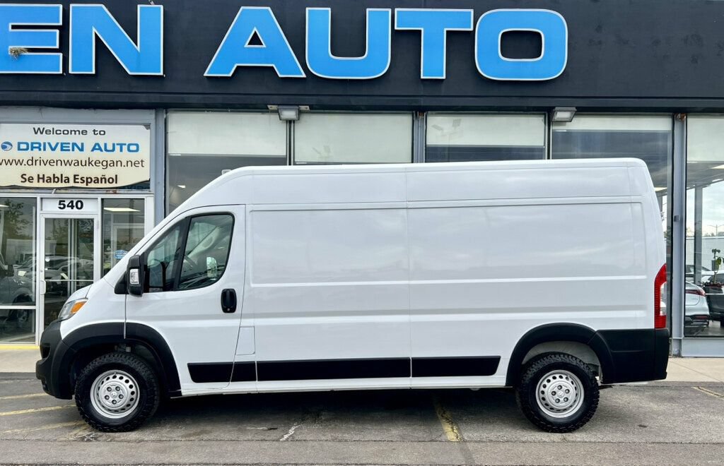 Used 2025 RAM ProMaster 2500 w/ Convenience Group FWD image 2
