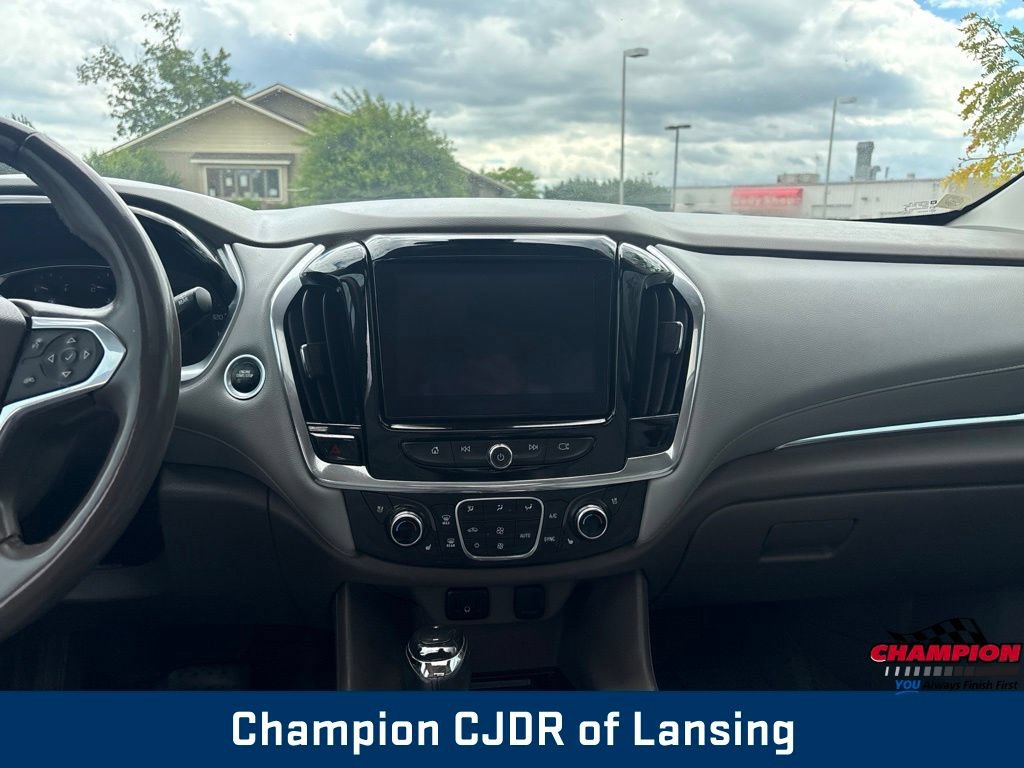 Used 2019 Chevrolet Traverse Premier w/ Driver Confidence II Package FWD image 3