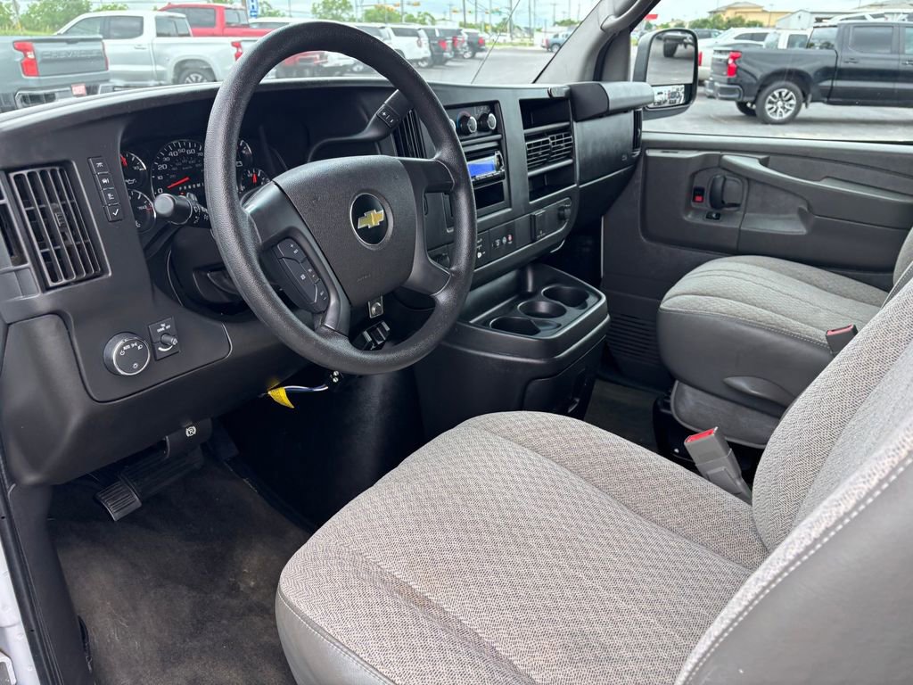 Used 2015 Chevrolet Express 3500 LT w/ LT Preferred Equipment Group RWD image 6