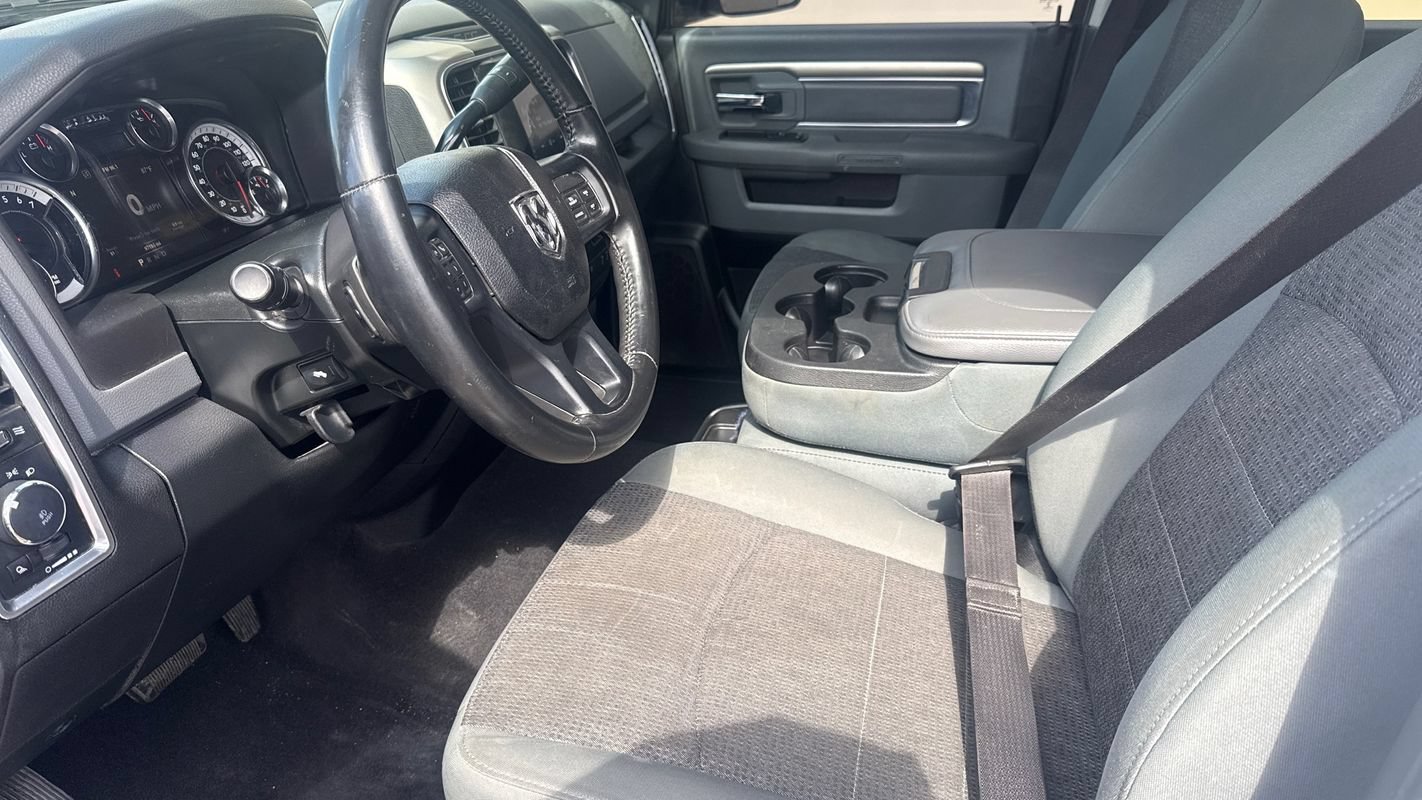Used 2018 RAM 2500 SLT w/ Luxury Group AWD/4WD image 9