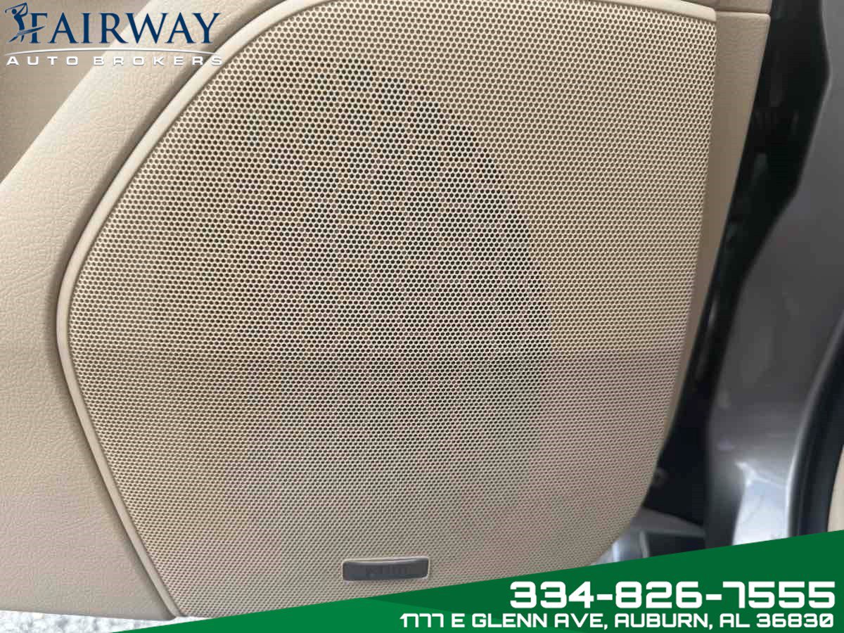 Used 2016 Lexus LX 570 4WD w/ Luxury Package image 36