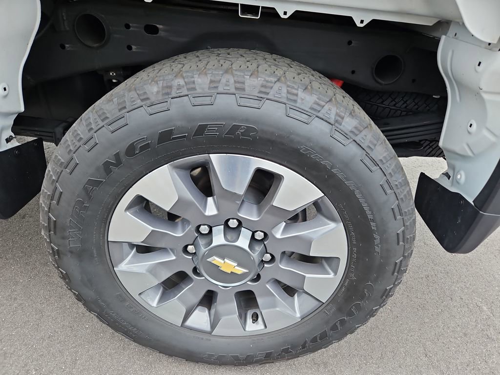 Used 2024 Chevrolet Silverado 2500 Custom w/ Custom Value Package image 28