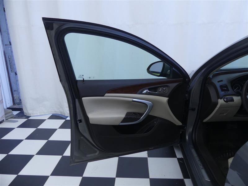Used 2017 Buick Regal Sport Touring FWD image 23