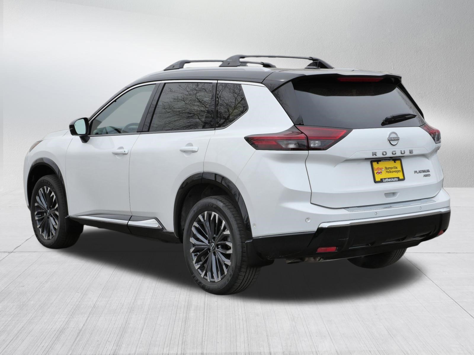Used 2024 Nissan Rogue Platinum w/ Platinum Premium Package AWD/4WD image 5