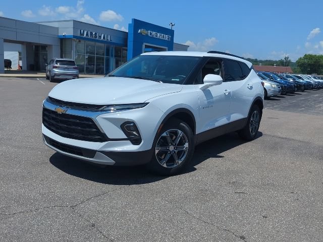 Used 2024 Chevrolet Blazer LT w/ Convenience Package FWD image 3
