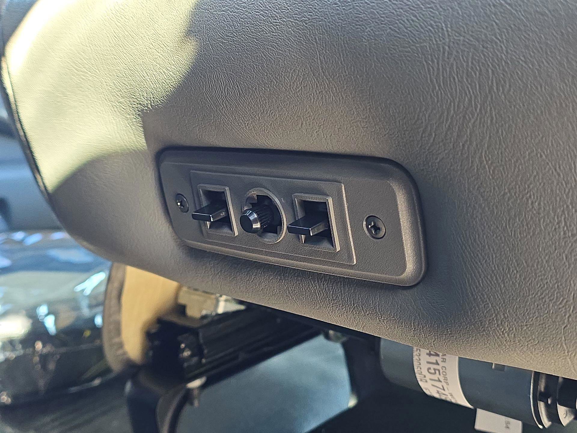 New 2025 Chevrolet Express 2500 w/ Driver Convenience Package RWD image 19
