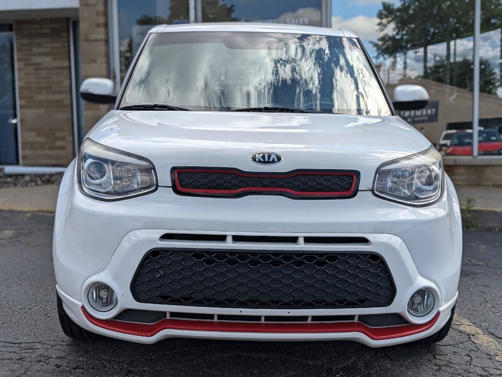 Used 2014 Kia Soul + FWD image 3