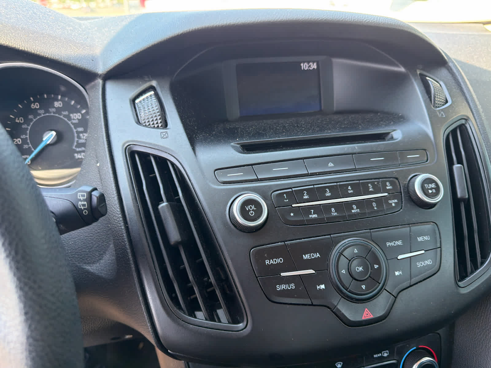 Used 2017 Ford Focus SE FWD image 8