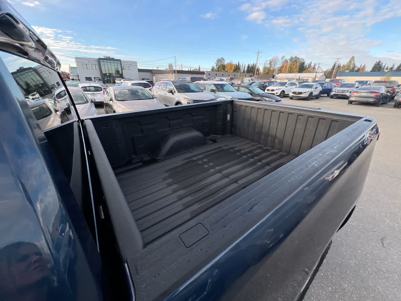 Used 2020 Chevrolet Silverado 1500 LT w/ All-Star Edition AWD/4WD image 25