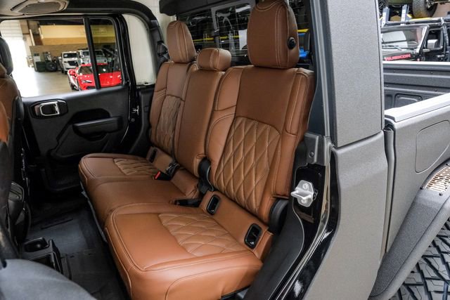 Used 2025 Jeep Gladiator Rubicon w/ Safety Group AWD/4WD image 96