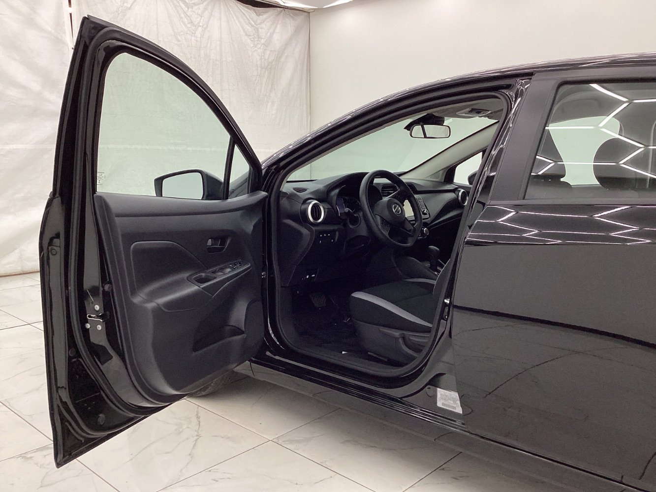 Used 2025 Nissan Versa S FWD image 15