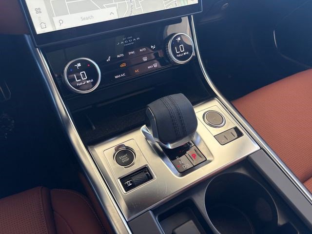 New 2024 Jaguar XF R-Dynamic SE AWD/4WD image 29