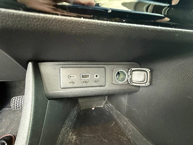 Used 2023 Buick Encore GX Preferred w/ Cold Weather Comfort Package image 28