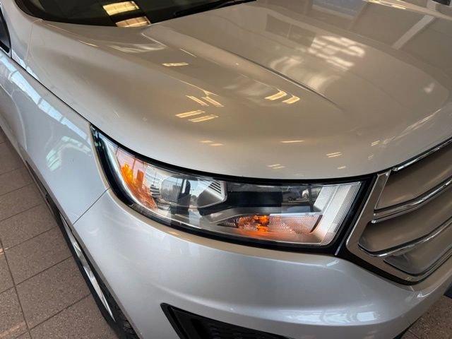 Used 2017 Ford Edge SE image 9