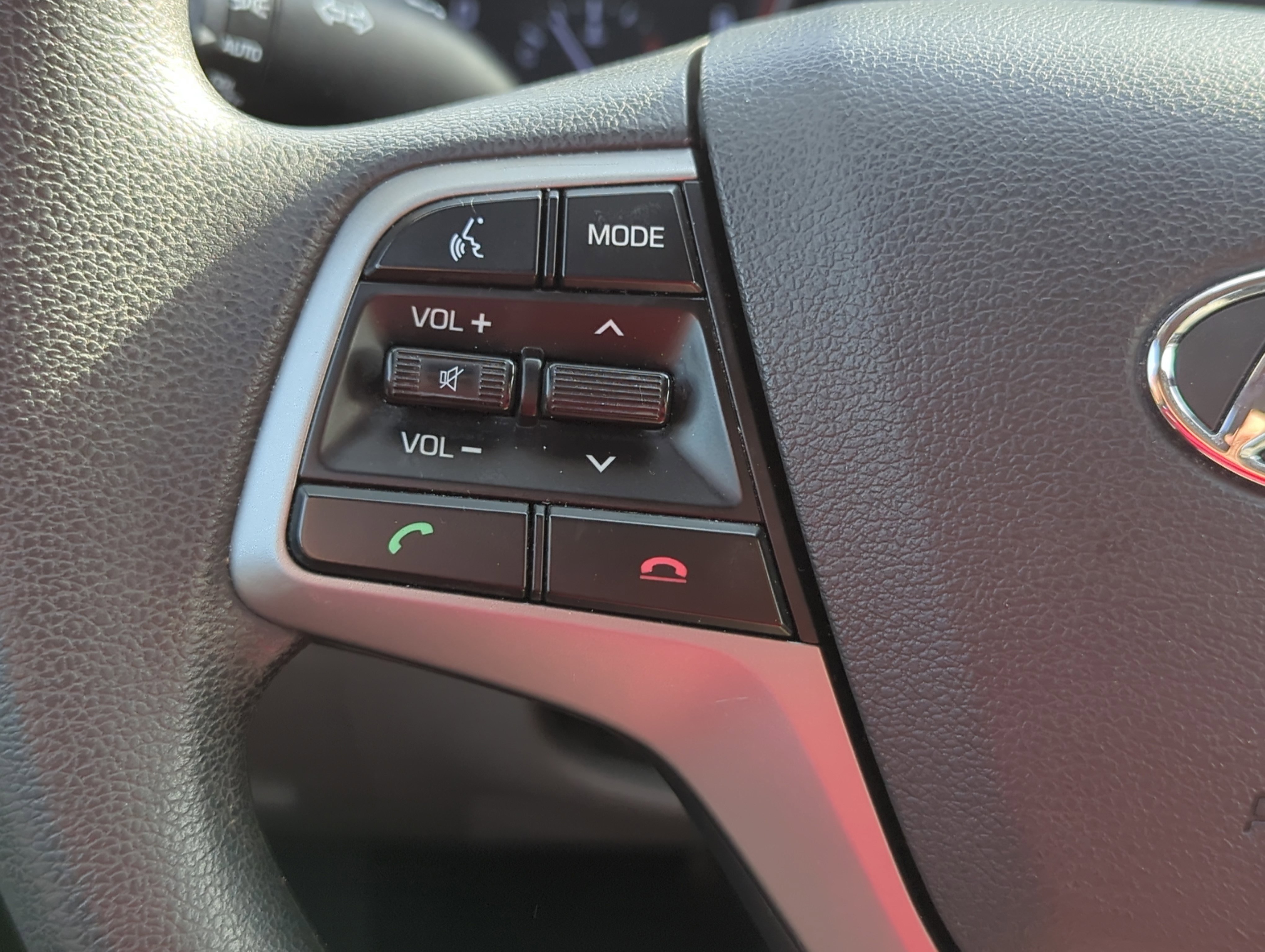 Used 2017 Hyundai Elantra SE image 24