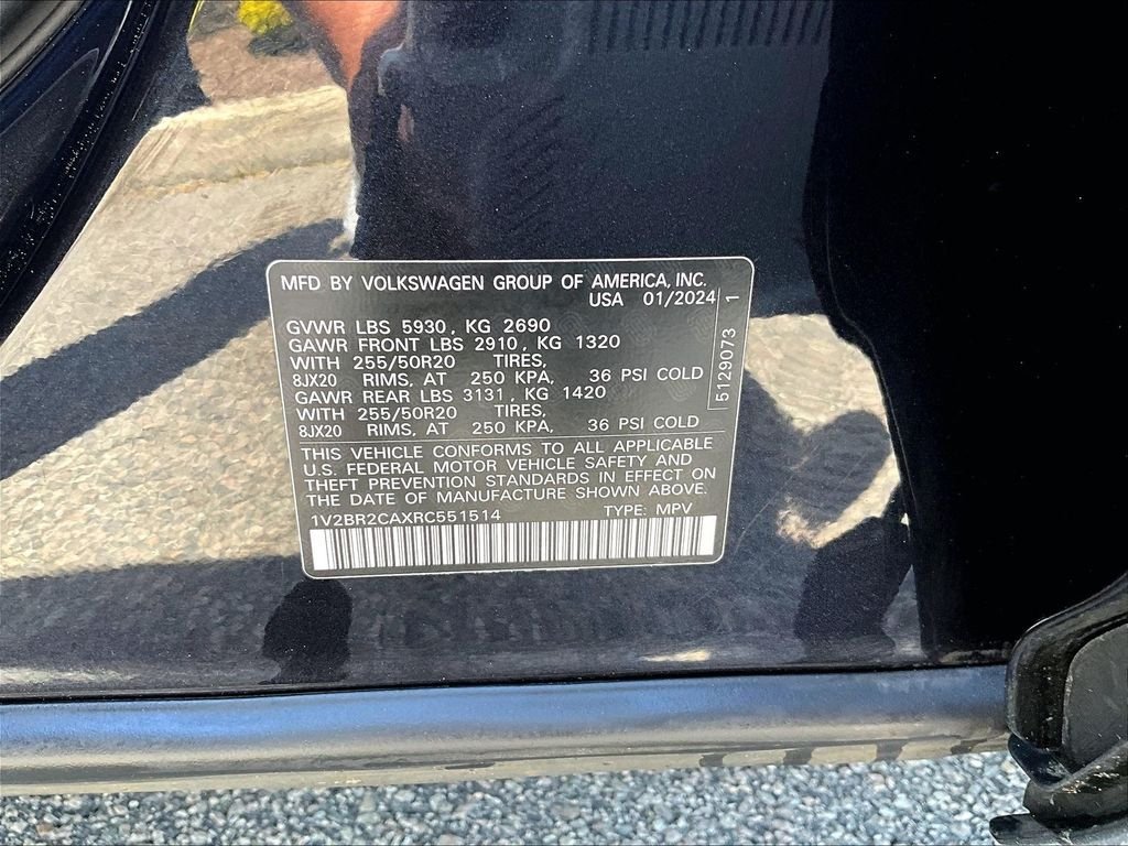Used 2024 Volkswagen Atlas SEL AWD/4WD image 35