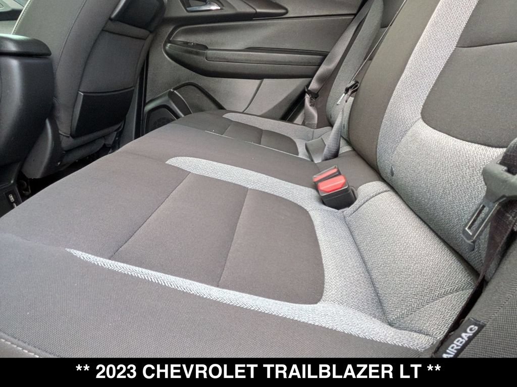 Used 2023 Chevrolet TrailBlazer LT w/ Convenience Package AWD/4WD image 25