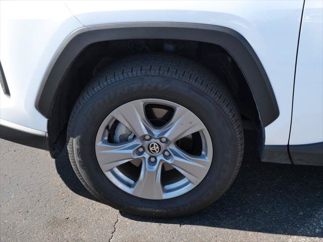 Certified 2025 Toyota RAV4 LE AWD/4WD image 8