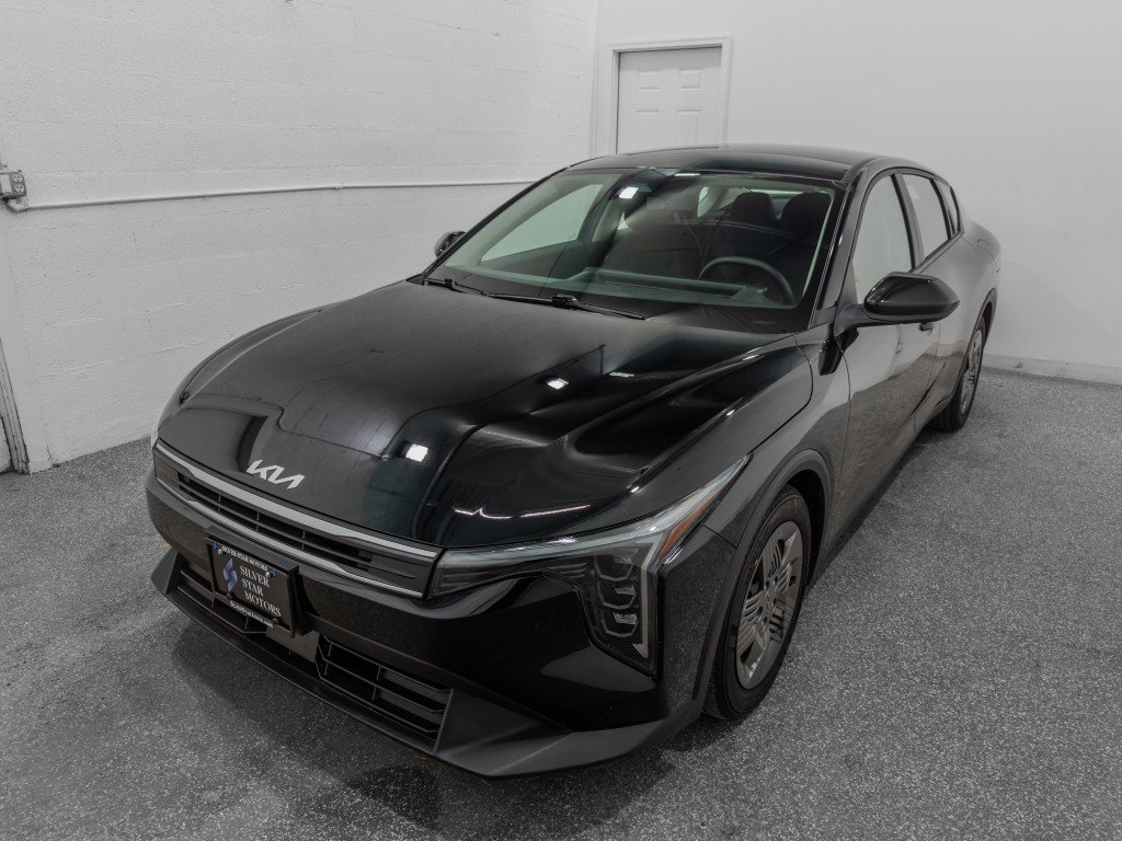 Used 2025 Kia K4 LX image 4
