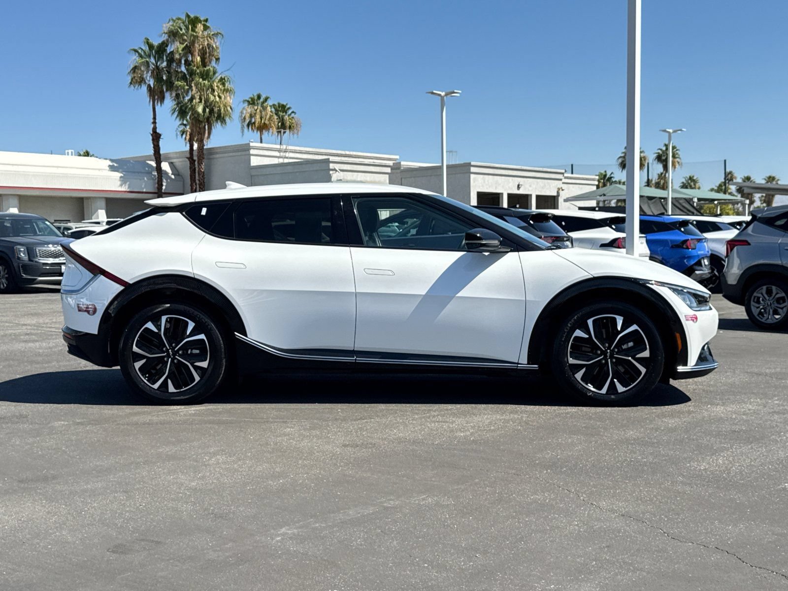Certified 2024 Kia EV6 Wind AWD/4WD image 2