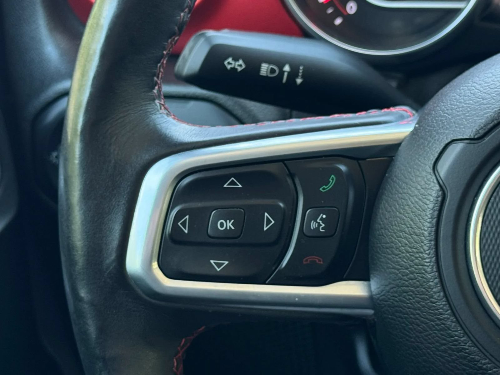 Used 2019 Jeep Wrangler Unlimited Rubicon w/ Cold Weather Group AWD/4WD image 22