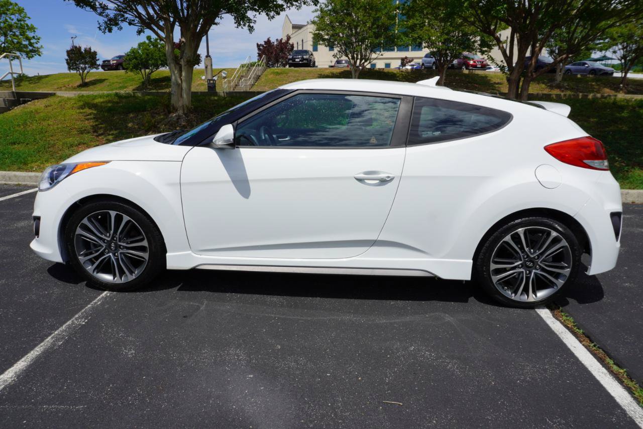 Used 2016 Hyundai Veloster Turbo FWD image 14