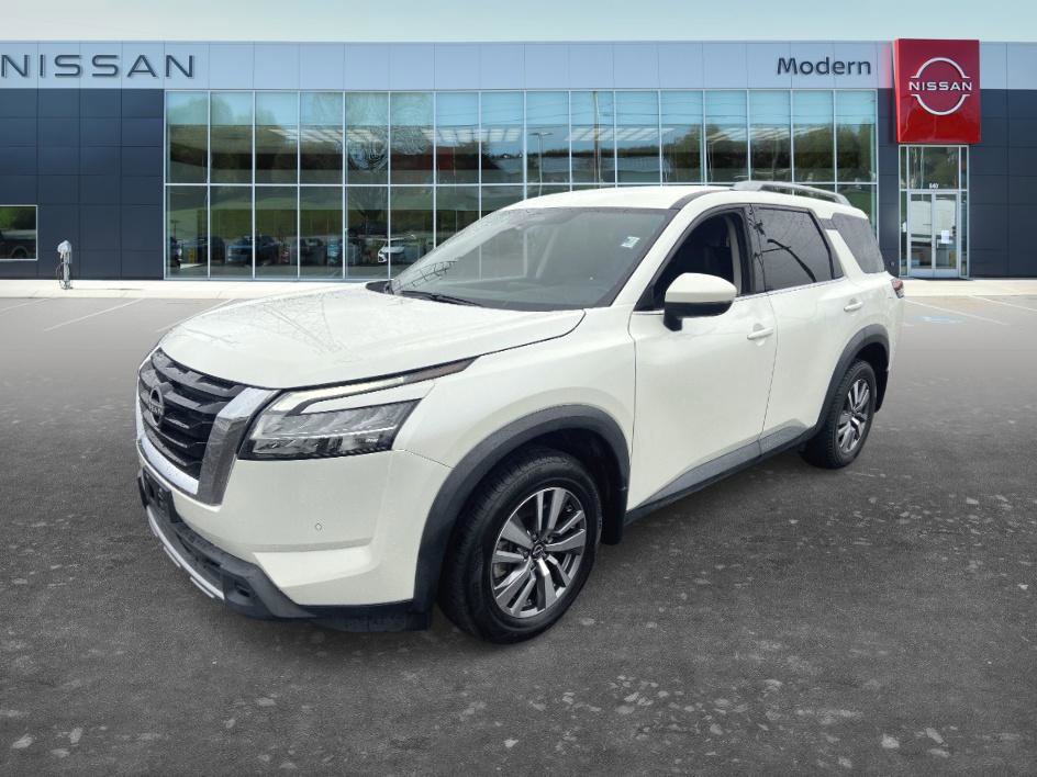 Used 2023 Nissan Pathfinder SL FWD image 1
