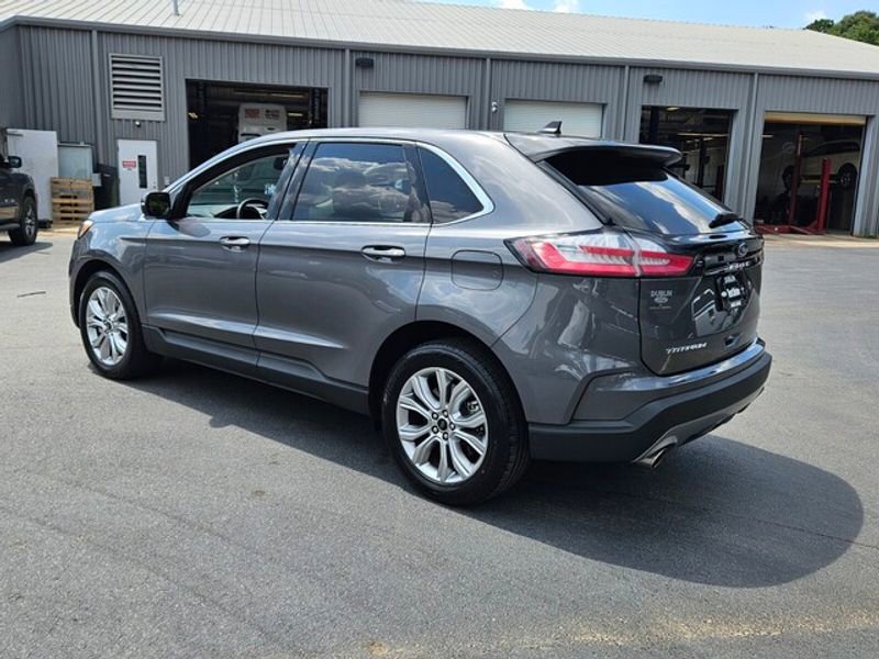 Used 2024 Ford Edge Titanium image 11