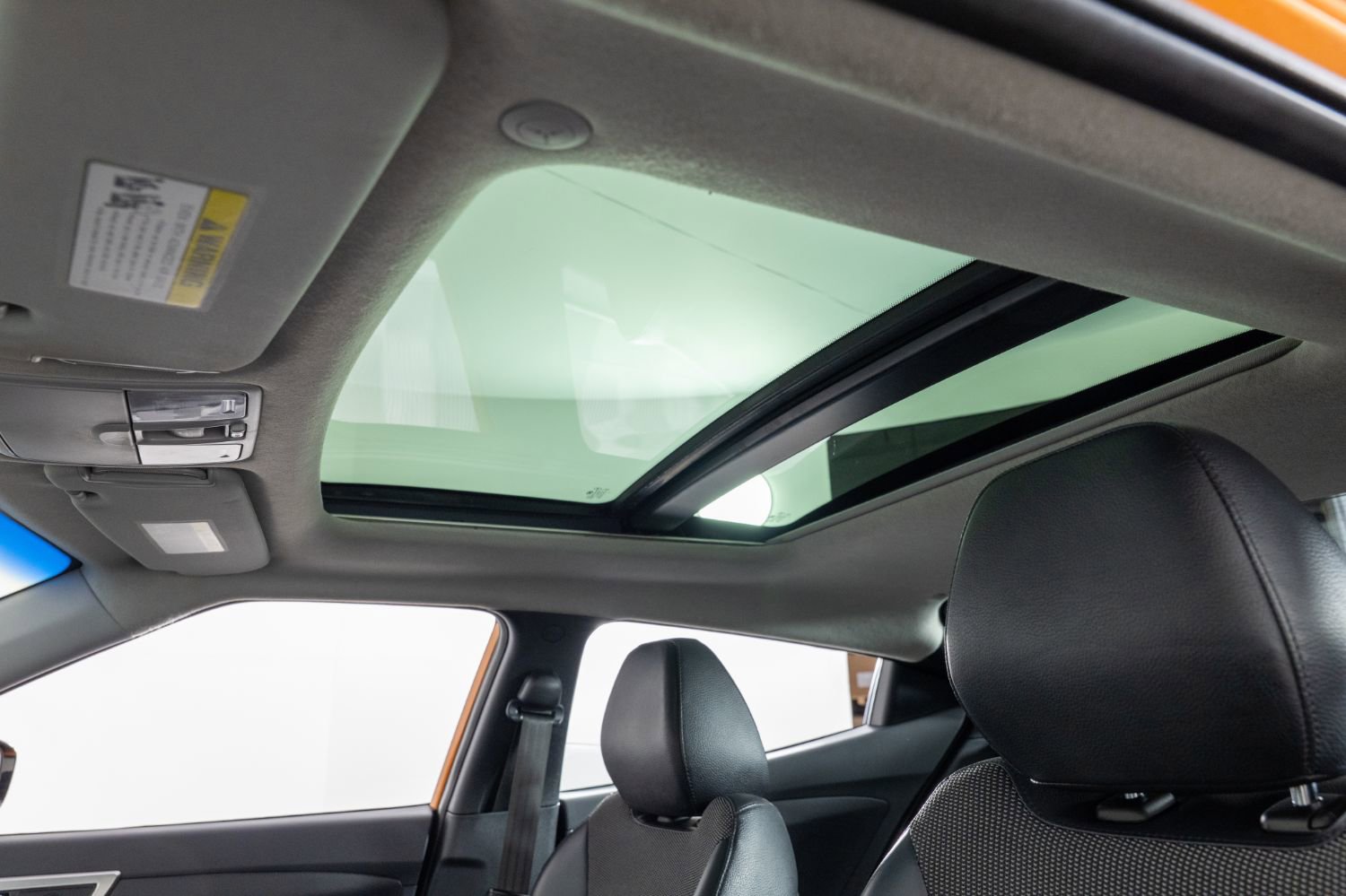 Used 2012 Hyundai Veloster w/ Style Pkg image 30